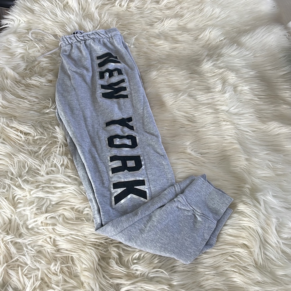 Idea New York grey black white tapered leg sweatpants joggers sz M